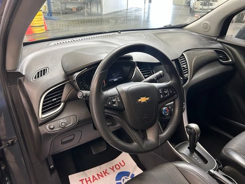 Used 2021 Chevrolet Trax LT AWD/4WD image 18