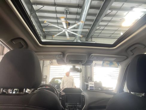 Used 2023 Subaru Forester Premium image 7