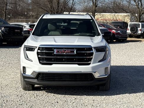 Used 2024 GMC Acadia Elevation w/ Luxury Package image 2