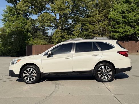 Used 2016 Subaru Outback 2.5i Limited image 26