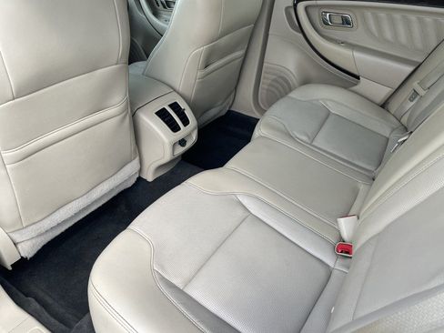 Used 2016 Ford Taurus Limited FWD image 12