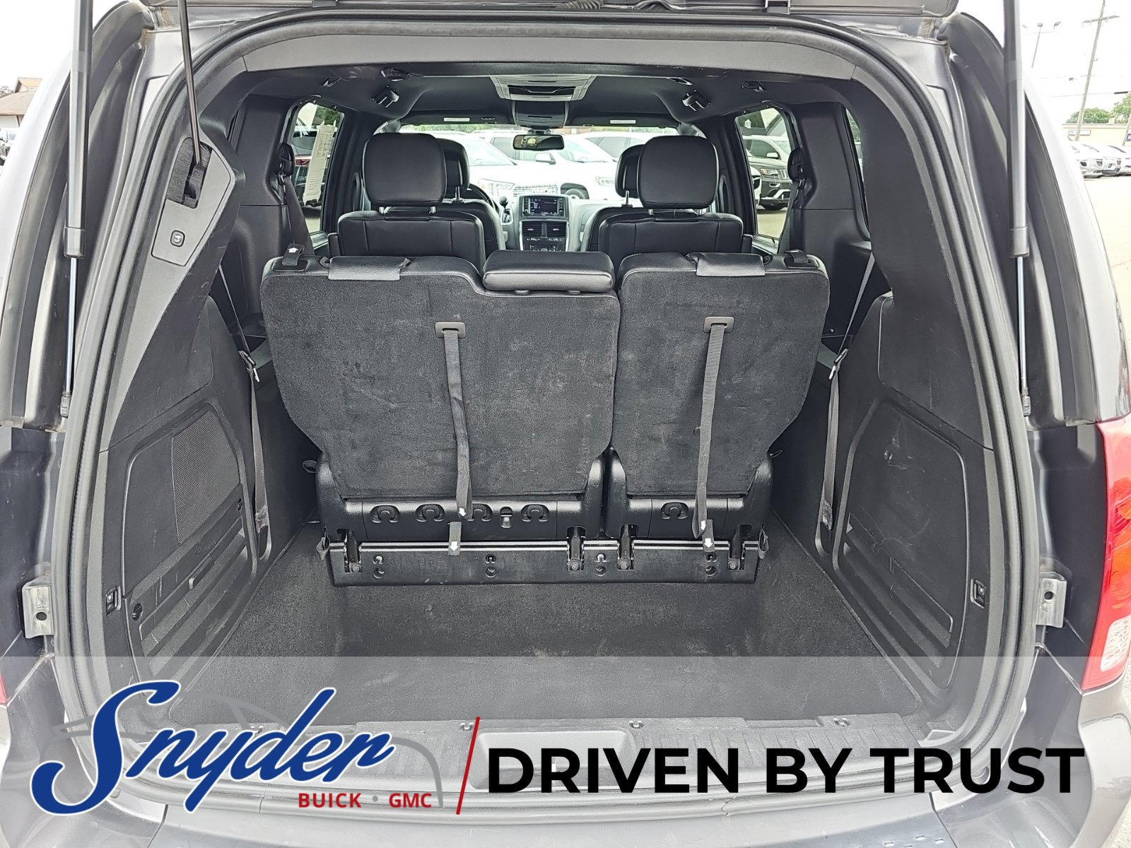 Used 2020 Dodge Grand Caravan GT FWD image 21