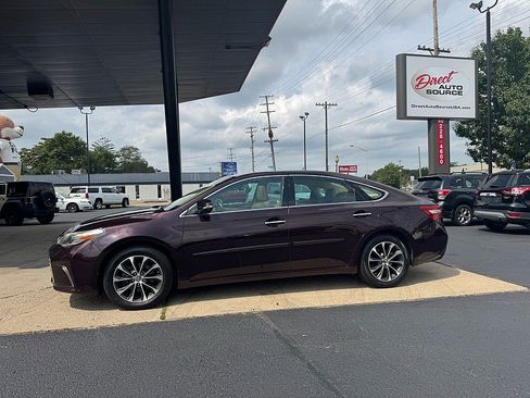 Used 2016 Toyota Avalon XLE Premium FWD image 1