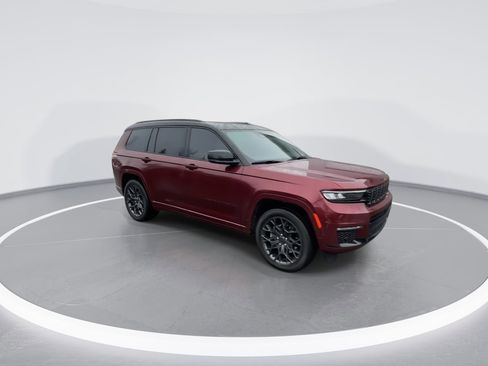 Used 2024 Jeep Grand Cherokee L Summit image 25