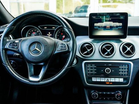 Used 2018 Mercedes-Benz CLA 250 w/ Premium Package image 15