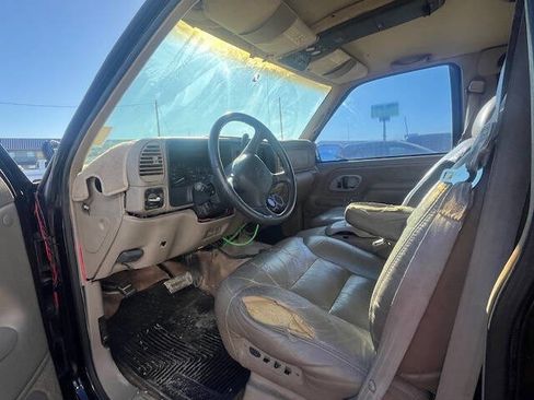 Used 1999 Chevrolet Suburban 4WD w/ Preferred Equipment Group 3 image 6