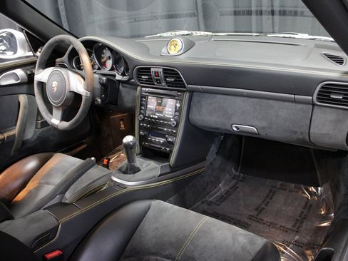 Used 2010 Porsche 911 GT3 image 23