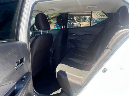 Used 2020 Nissan Kicks SV FWD image 28