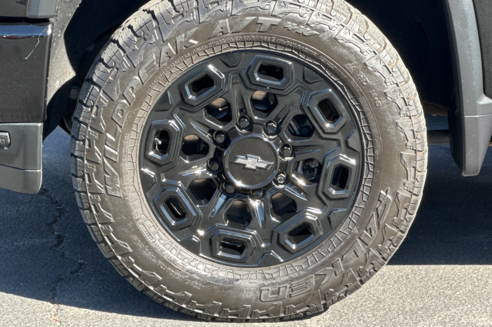 Used 2021 Chevrolet Silverado 2500 High Country w/ Z71 Off-Road Package AWD/4WD image 41