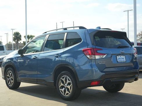 Used 2020 Subaru Forester Premium image 4