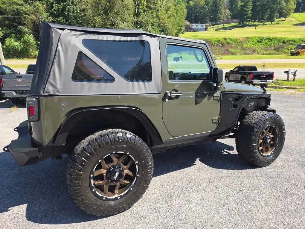 Used 2015 Jeep Wrangler Sport AWD/4WD image 5