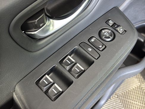 Used 2024 Honda Pilot TrailSport image 15
