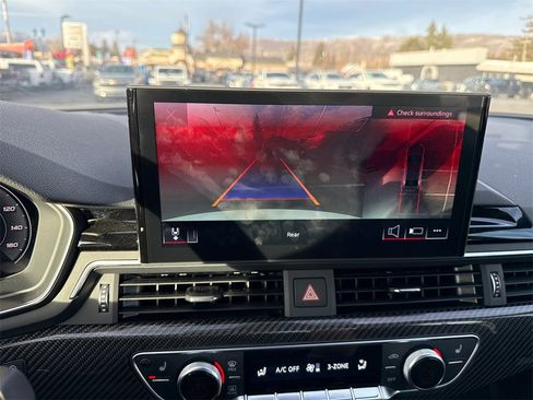 Used 2023 Jeep Wrangler Unlimited Rubicon 4xe w/ Steel Bumper Group image 26