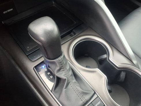 Used 2023 Toyota Camry SE image 19