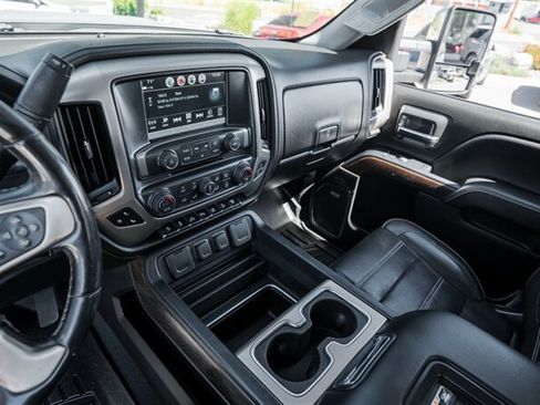 Used 2019 GMC Sierra 2500 Denali w/ Duramax Plus Package AWD/4WD image 34