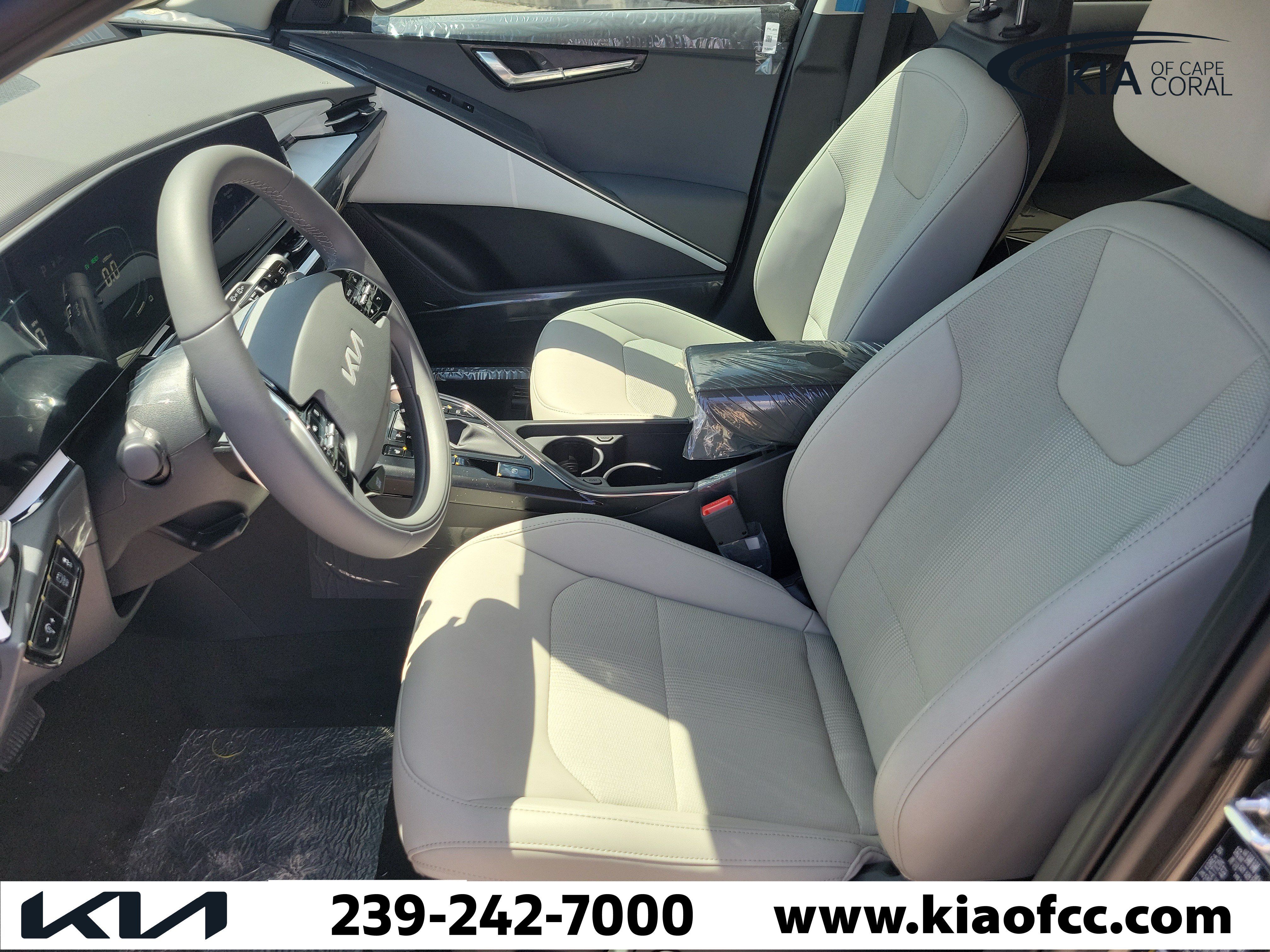 New 2026 Kia Niro EX FWD image 22