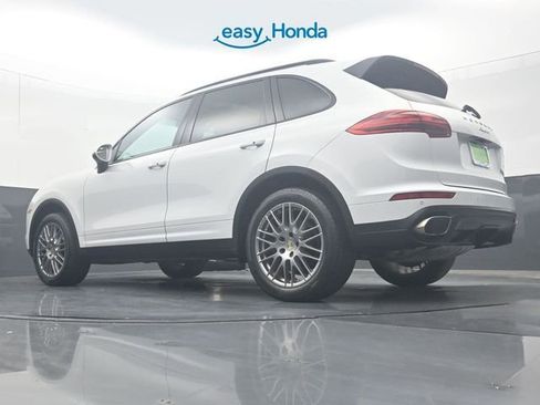 Used 2016 Porsche Cayenne w/ Premium Package AWD/4WD image 30