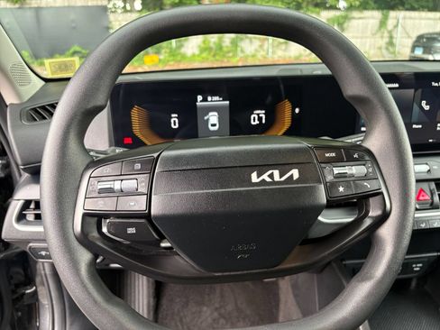 Used 2026 Kia K4 FWD image 21