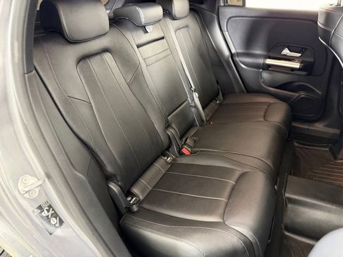 Used 2021 Mercedes-Benz GLA 250 4MATIC image 35