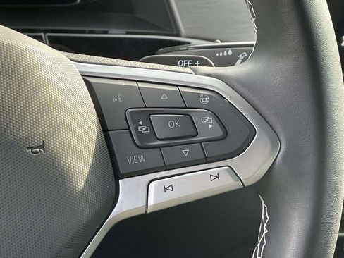 Used 2024 Volkswagen Atlas Cross Sport SE image 20