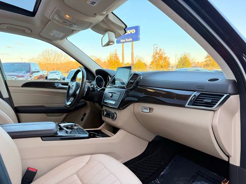 Used 2018 Mercedes-Benz GLS 450 4MATIC w/ Premium Package image 29