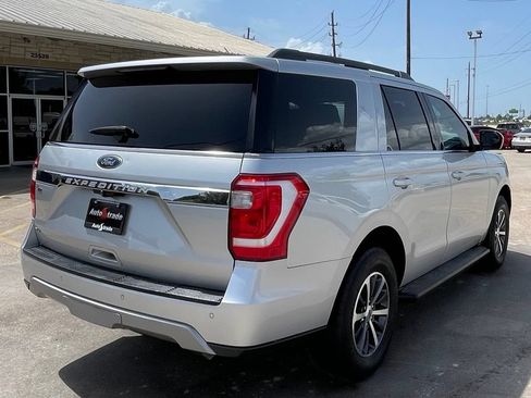 Used 2019 Ford Expedition XLT w/ Equipment Group 201A RWD image 3