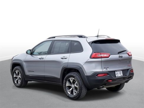 Used 2017 Jeep Cherokee Trailhawk w/ Comfort/Convenience Group image 6