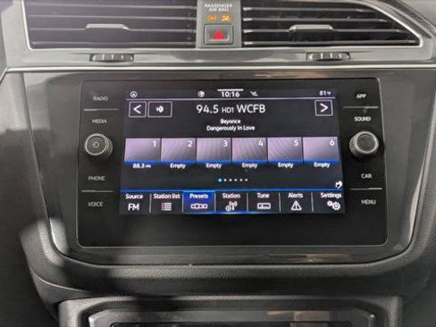Used 2023 Volkswagen Tiguan SE R-Line FWD image 32