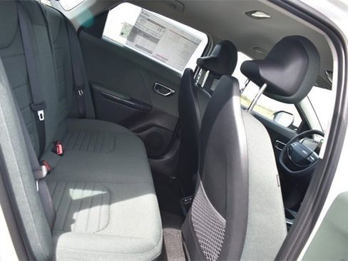 New 2025 Kia K4 EX image 13