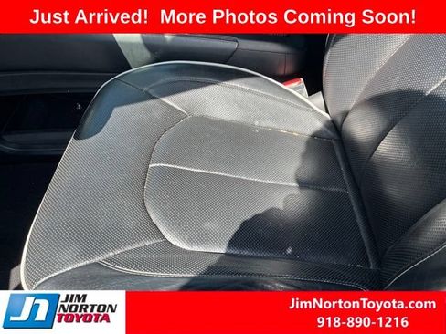 Used 2021 Chrysler Pacifica Limited w/ Premium & Safety Sphere Group FWD image 7