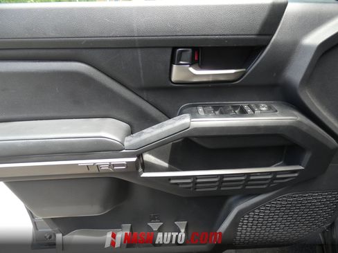 Used 2025 Toyota Tacoma TRD Sport AWD/4WD image 56