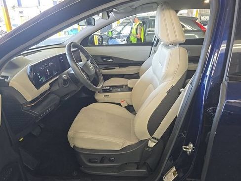 Used 2024 Nissan Ariya FWD image 3