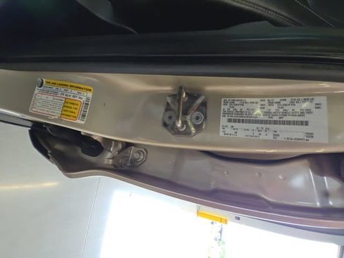 Used 2017 Ford Escape Titanium w/ Equipment Group 301A AWD/4WD image 25