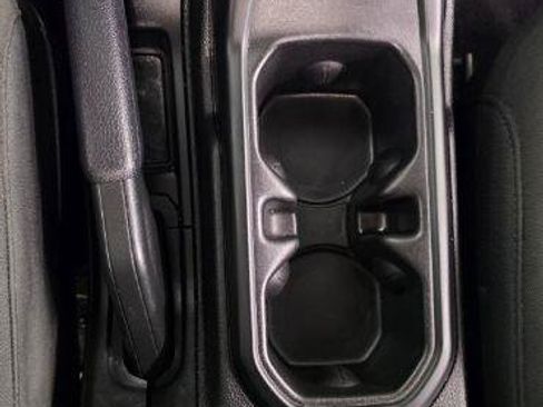Used 2019 Jeep Wrangler Unlimited Sahara AWD/4WD image 25