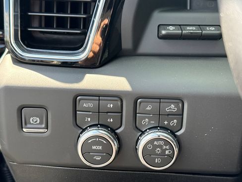 New 2026 GMC Sierra 3500 Denali Ultimate AWD/4WD image 20