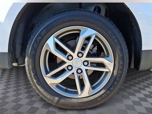 Used 2016 Chevrolet Equinox LTZ w/ Enhanced Convenience Package image 8