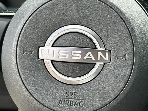 Certified 2025 Nissan Kicks SR FWD image 22