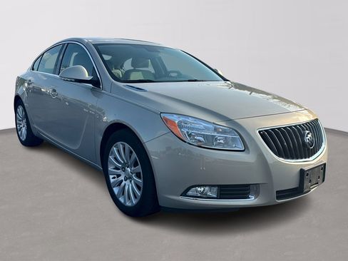 Used 2012 Buick Regal Leather FWD image 2