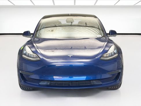 Used 2020 Tesla Model 3 Standard Range Plus image 2