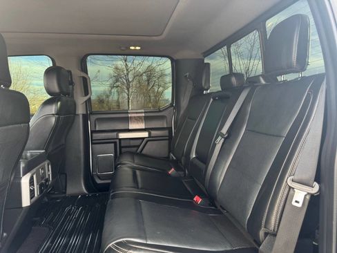 Used 2019 Ford F350 Lariat image 30
