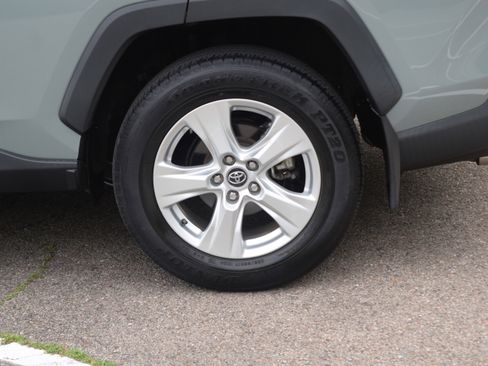 Used 2020 Toyota RAV4 XLE w/ All Weather Liner Package AWD/4WD image 27