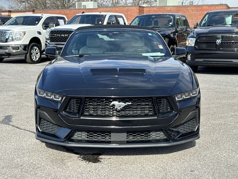 Used 2024 Ford Mustang GT Premium image 3