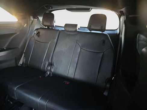 Used 2025 Toyota Sienna XLE Woodland Edition image 22