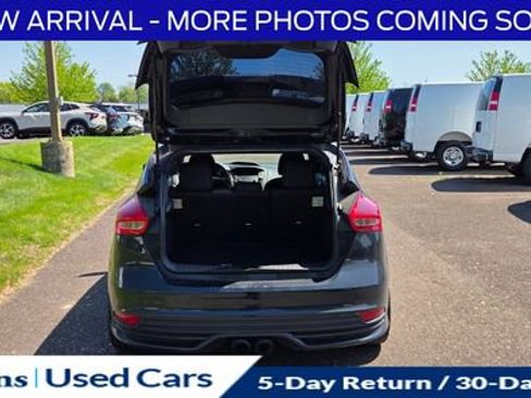 Used 2018 Ford Focus ST FWD image 8