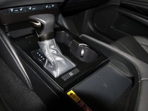 Used 2023 Lexus ES 350 F Sport image 18