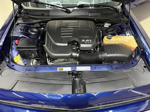 Used 2013 Dodge Challenger SXT Plus RWD image 7