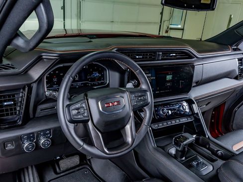 Used 2023 GMC Sierra 1500 AT4 w/ AT4 Preferred Package AWD/4WD image 17