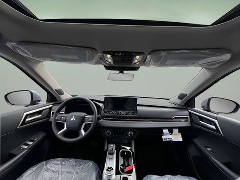 New 2026 Mitsubishi Outlander SE AWD/4WD image 16