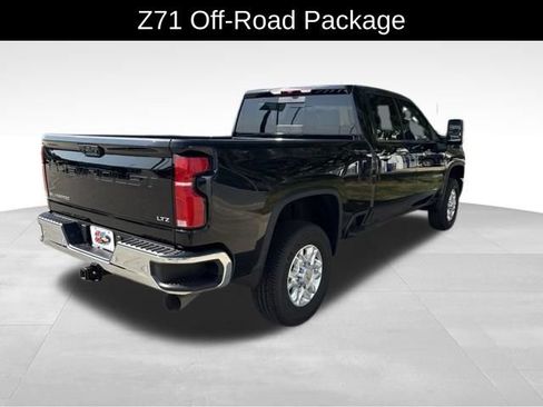 Used 2025 Chevrolet Silverado 2500 LTZ w/ LTZ Convenience Package AWD/4WD image 8