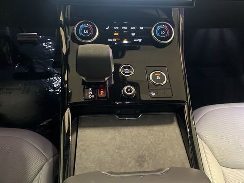Used 2023 Land Rover Range Rover Sport SE Dynamic image 27